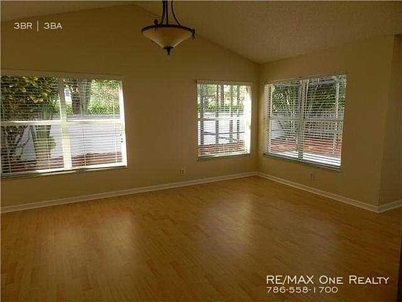 2nd image of 9338 Arborwood Cir