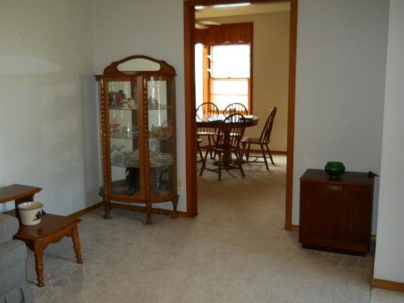 3rd image of 706 NW 31st St