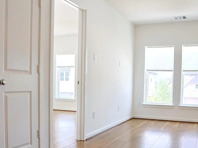 17631 Carnation Glen Dr — Photo 32