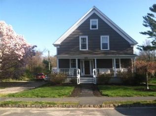 43 Cedar St, Fairhaven, MA 02719