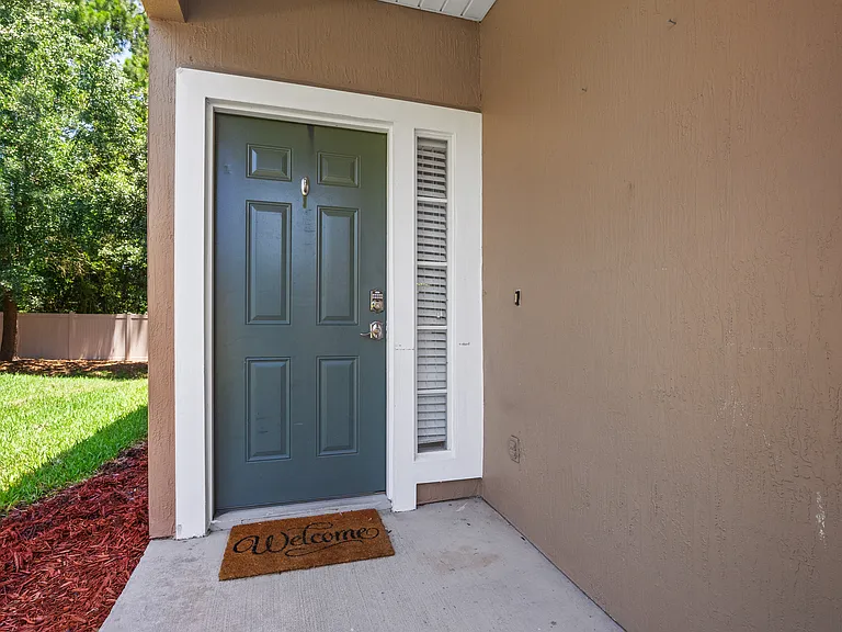 677 Scrub Jay Dr — Photo 2