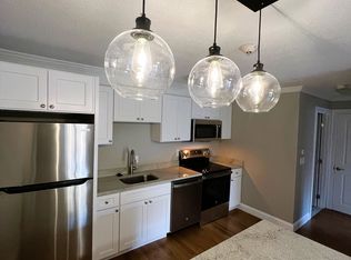 1371 Mendon Rd, Woonsocket, RI 02895