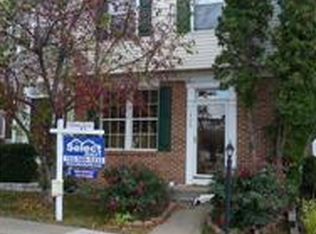 1930 Wicklow Ct, Woodbridge, VA 22191