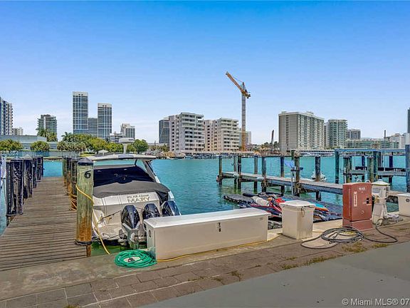 3rd image of 900 Bay Dr #Ds26