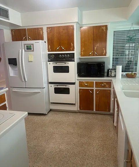 605 Conn Way — Photo 2