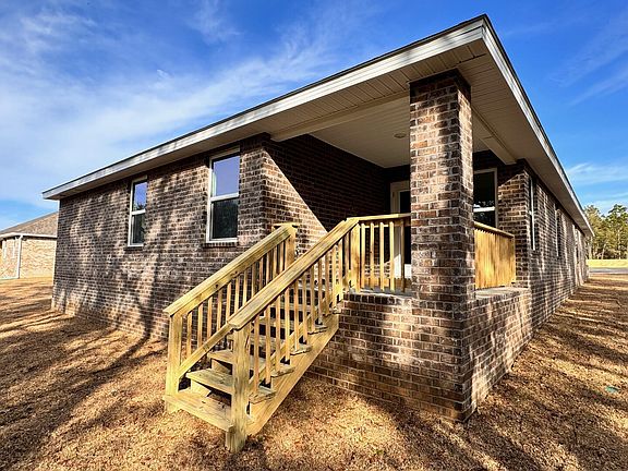3rd image of 2453 Belmont Dr