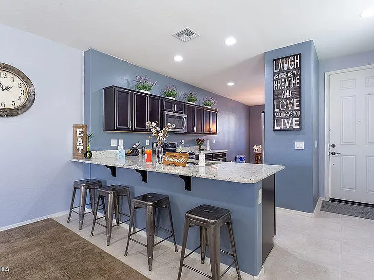 40849 W Patricia Ln — Photo 4