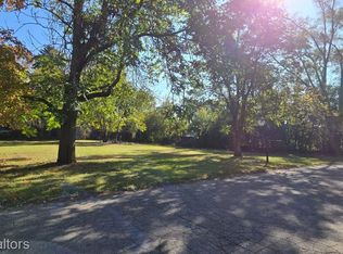 9033 Gabriel St, Romulus, MI 48174