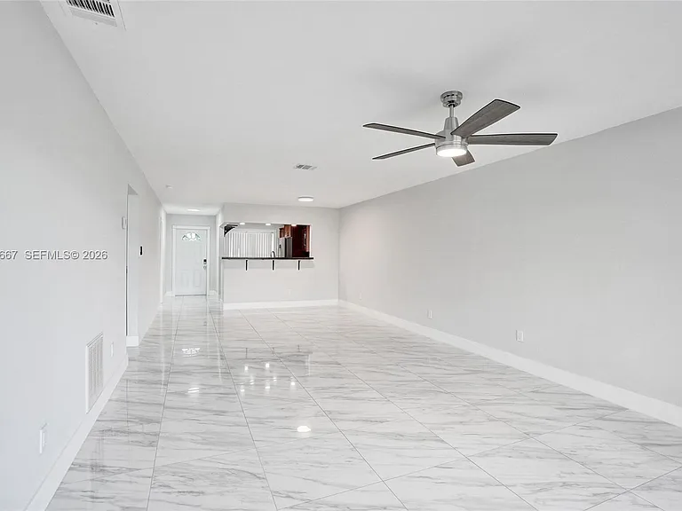 9540 NW 65th St #D8 — Photo 14