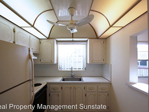 4th image of 105 Windsor E