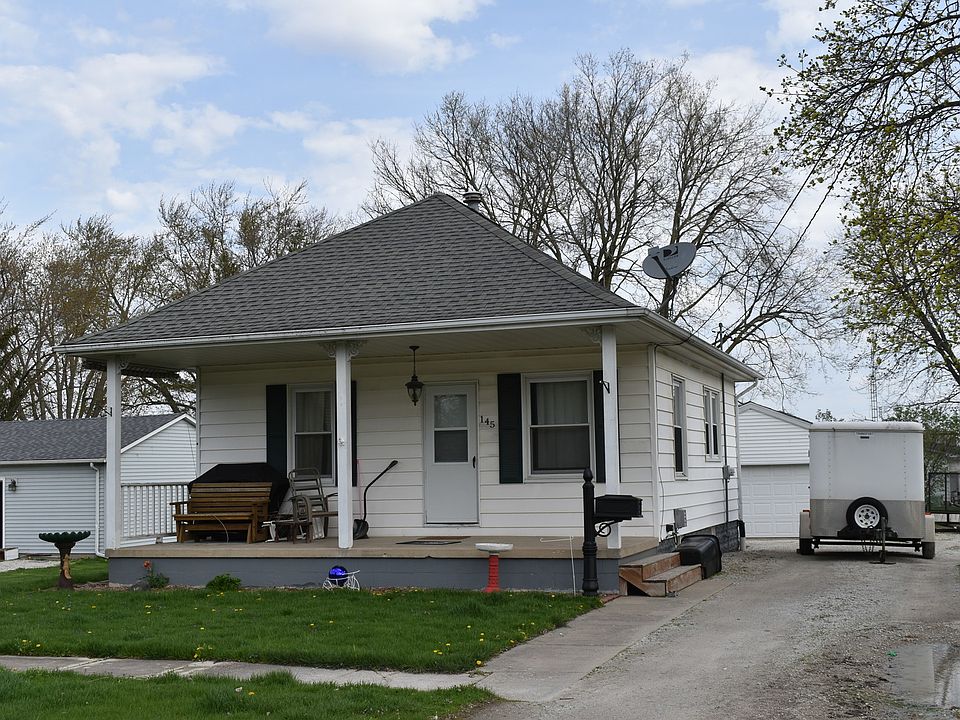 145 W 4th St, El Paso, IL 61738 Zillow