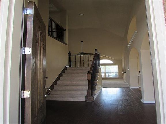 2nd image of 1212 Yukon Dr