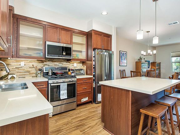4th image of 4414 Palm Ave #4