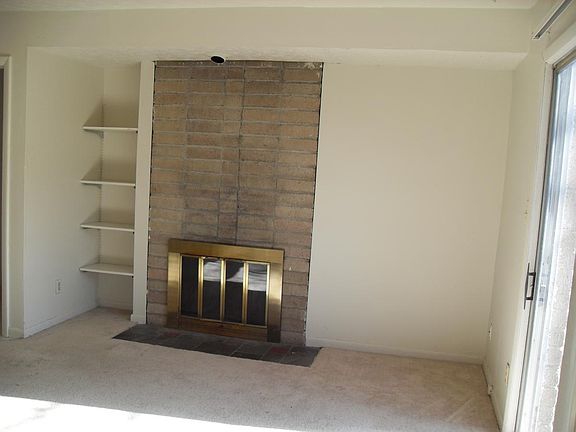 3rd image of 5050 Hibbs Dr APT A