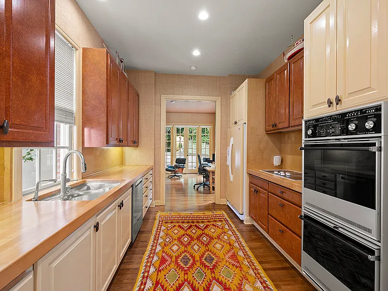 7612 Hillside Dr — Photo 17