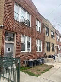 2nd image of 1914 Holland Avenue