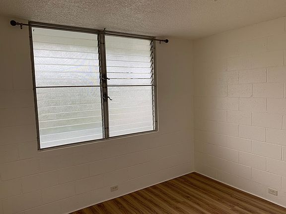 3rd image of 1653 Pensacola St APT 4