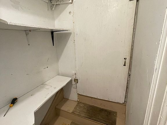 5th image of 692 Moy Ave Unit 2