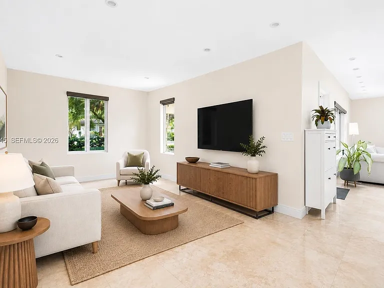611 Santurce Ave — Photo 12