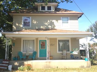 201 E 2nd St, Byron, IL 61010
