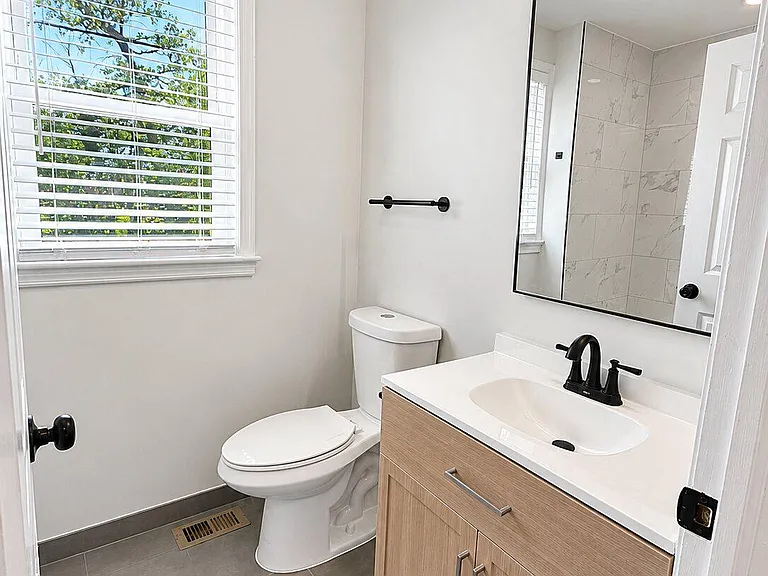 2913 Fairlawn St — Photo 11