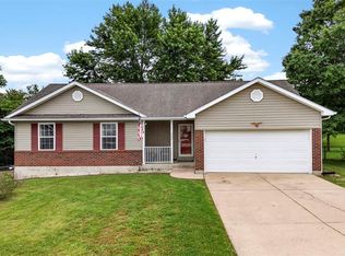 324 Lyons Dr, Troy, MO 63379
