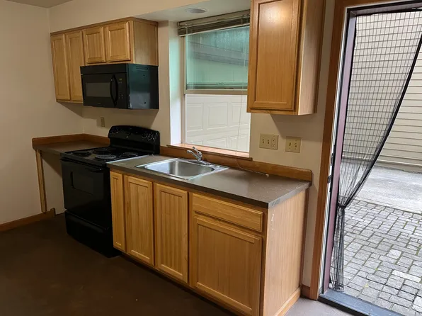 4667 SE 122nd Ave Floor 1, Portland, OR 97236