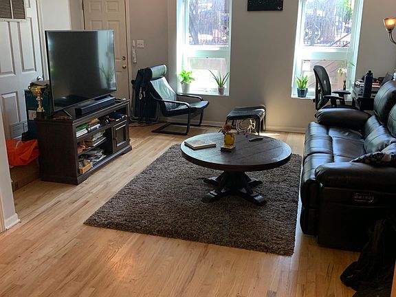 4th image of 1414 N Bosworth Ave APT 1F