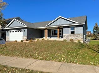 2105 Rushmore Dr, River Falls, WI 54022