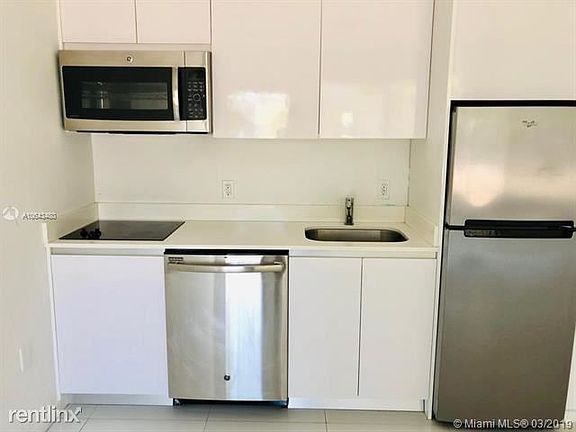5th image of 801 15th St APT 107