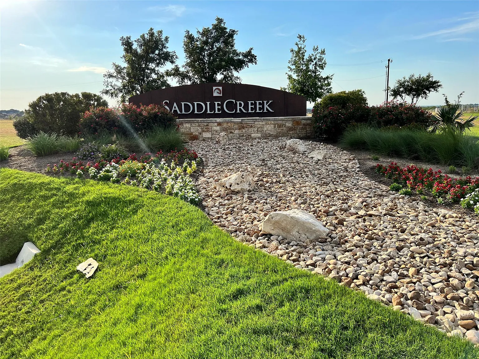 3 bed, 2.0 bath, 1456 sqft, $2,150 — Photo 1