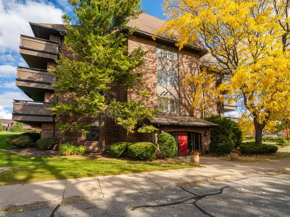 3181 Charlevoix Dr SE Unit 308, Grand Rapids, MI 49546