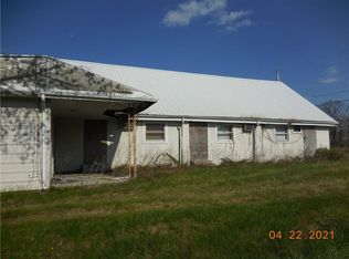 10445 E 1680 North Rd, Oakwood, IL 61858