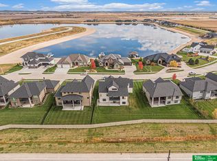 3319 Robyn Rdg, Fremont, NE 68025