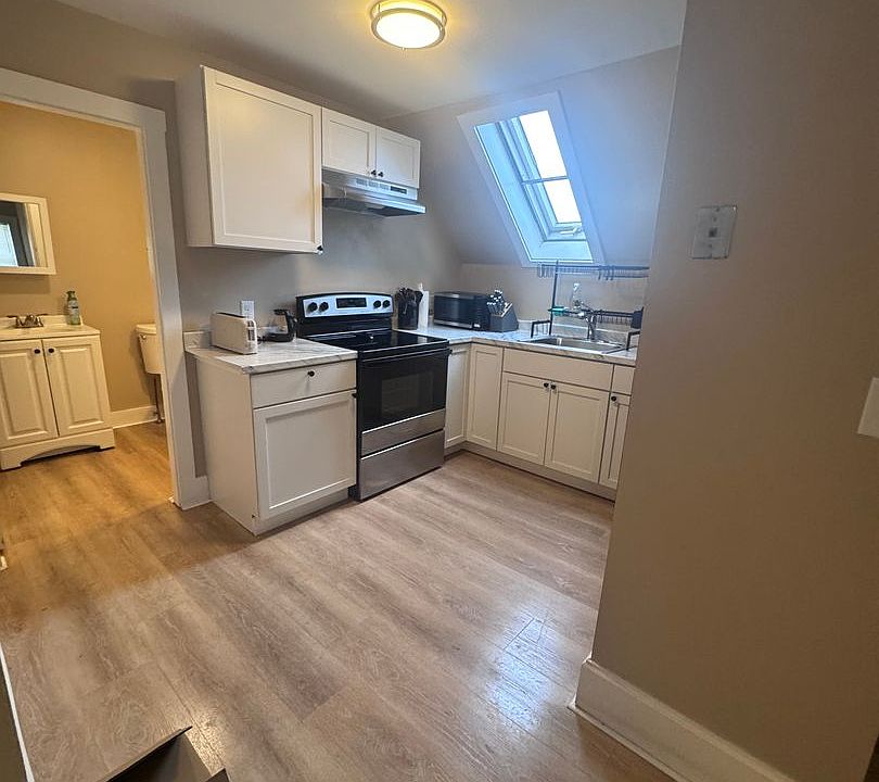 1st image of 7 Jackson St #7E