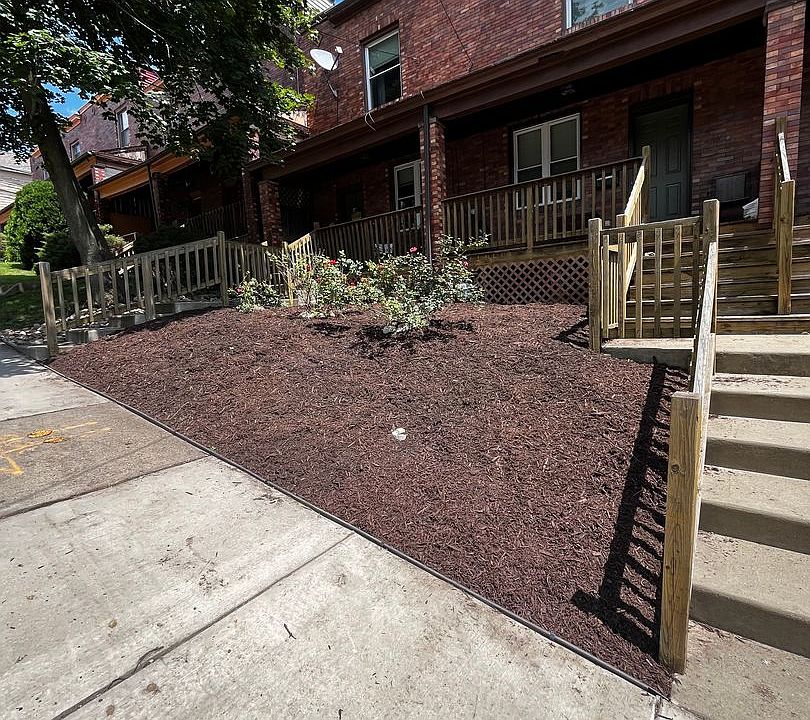 1st image of 413 Sweetbriar St