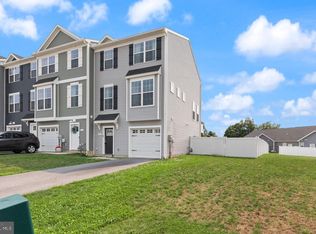 32 Coop Ln, Hanover, PA 17331