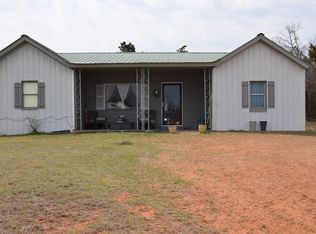 21201 E 6th St, Hinton, OK 73047