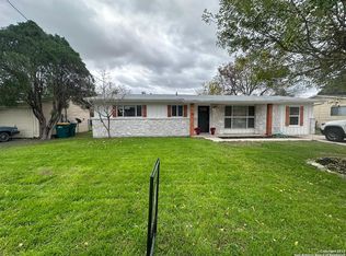 218 Hillview Dr, Universal City, TX 78148