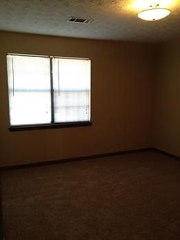 2nd image of 3084 Parkside Ct