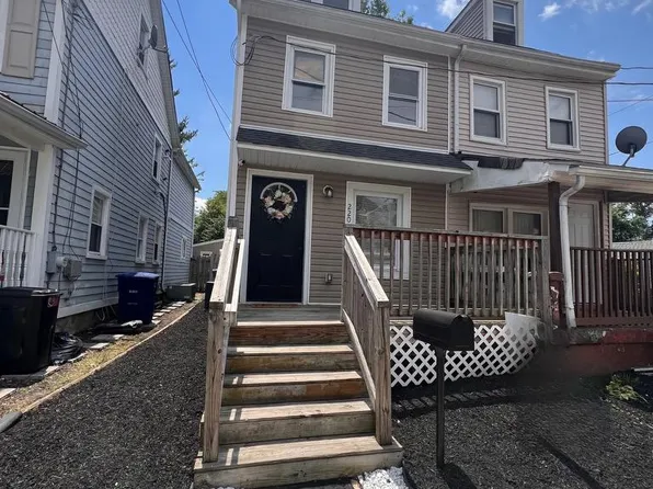 220 Chestnut St, Mount Holly, NJ 08060