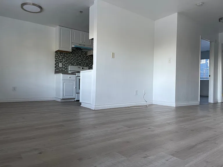 1929 Echo Park Ave #102 — Photo 12