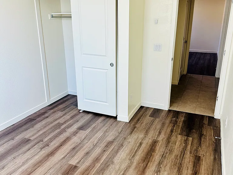 12628 W Northview Ave — Photo 32