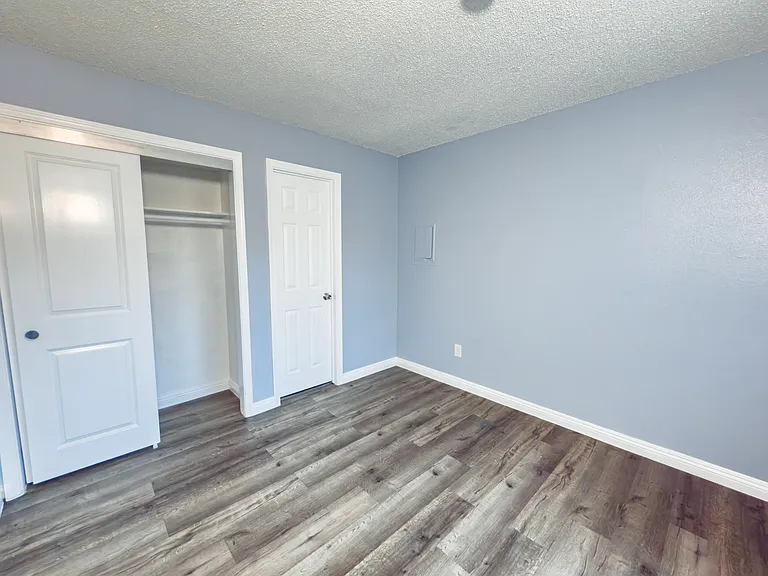 10923 California Ave #B — Photo 16