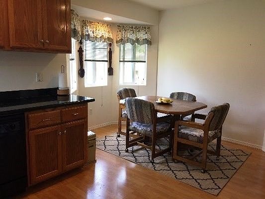 5th image of 16-2047 Pearl Dr