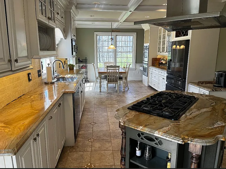 4 Hayfield Ct — Photo 7