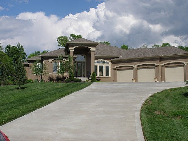 1st image of 2905 Crystal Aire Ct