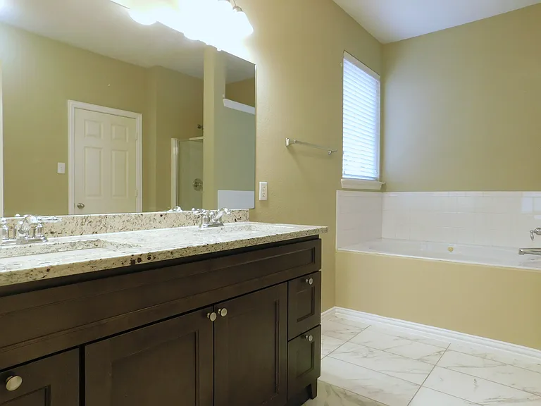 316 Hummingbird Dr — Photo 18