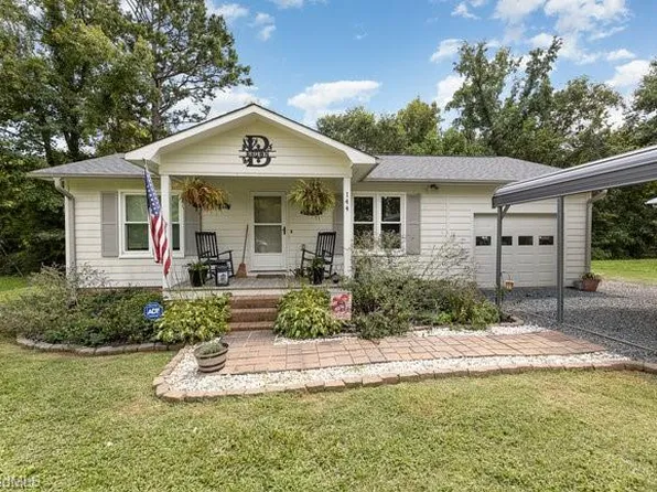144 Creekside Dr, Mocksville, NC 27028
