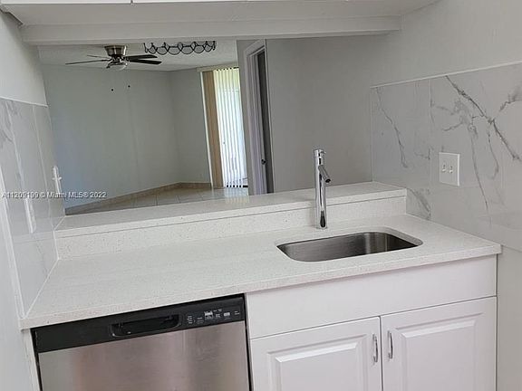 3rd image of 10451 W Broward Blvd APT 402